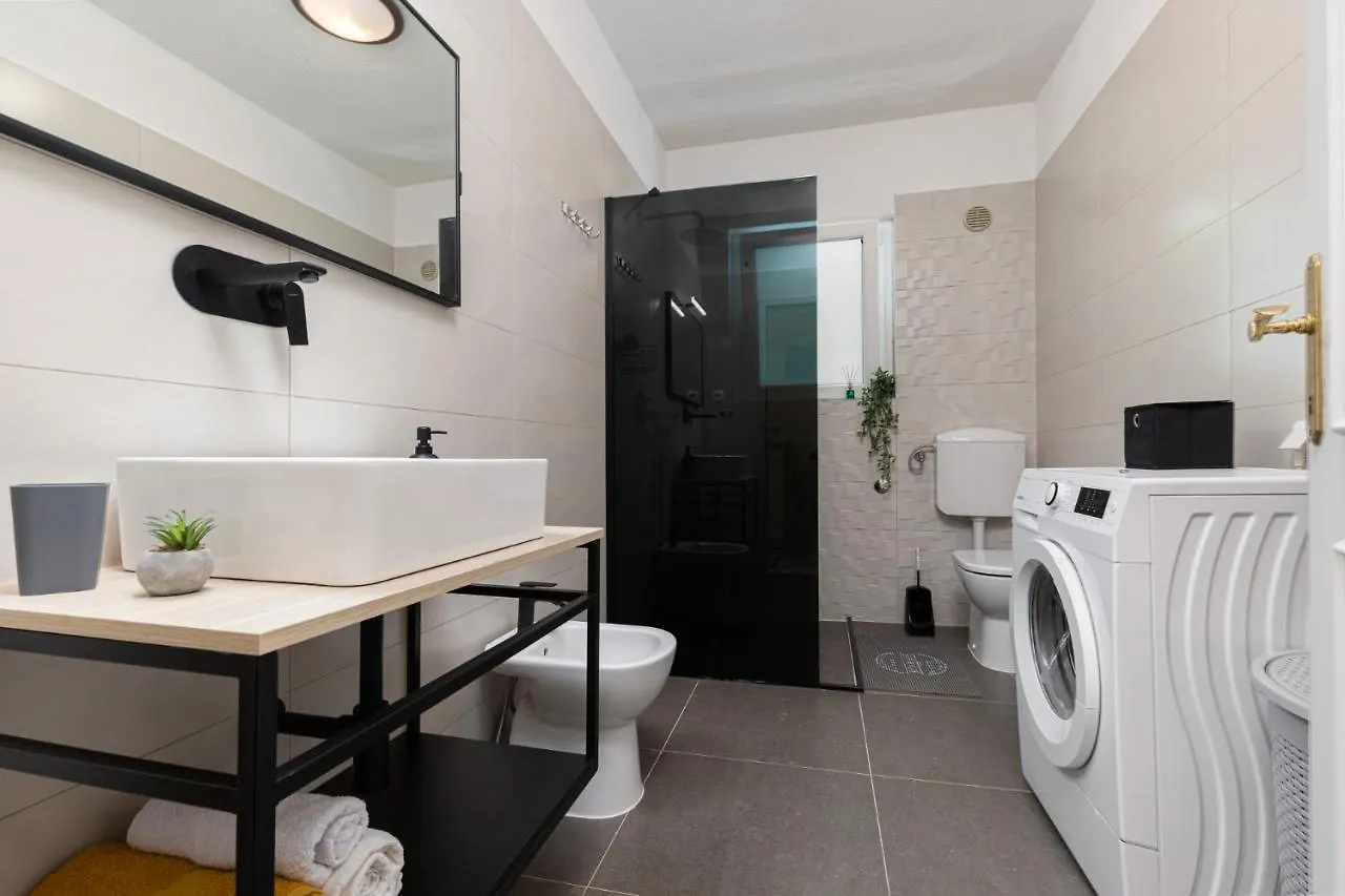 Cukerina Apartment With Whirpool & Sauna Poreč Croácia